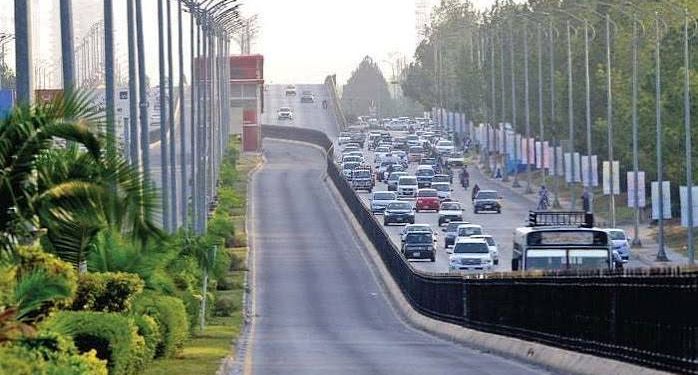 Traffic restoration begins on major highways leading to Islamabad