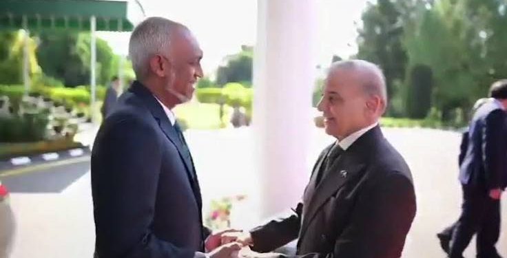 President Moizzo visits Pakistan; progress in defence cooperation